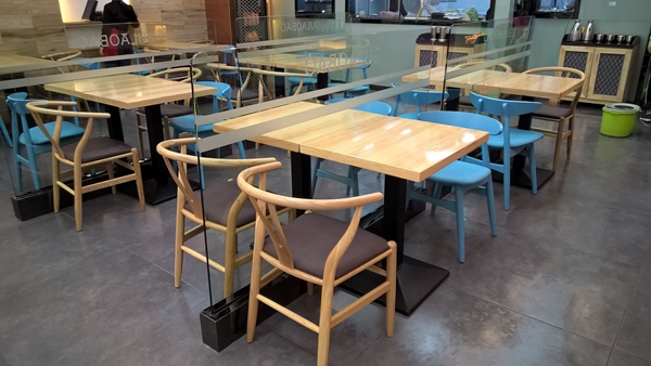 那些生意好的餐廳都是這樣擺桌子的，做餐飲的可以學(xué)學(xué)！