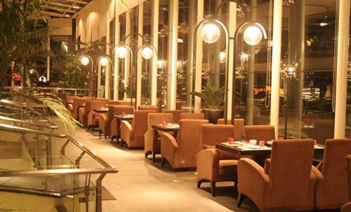 飲食公司品牌策劃受什么影響？