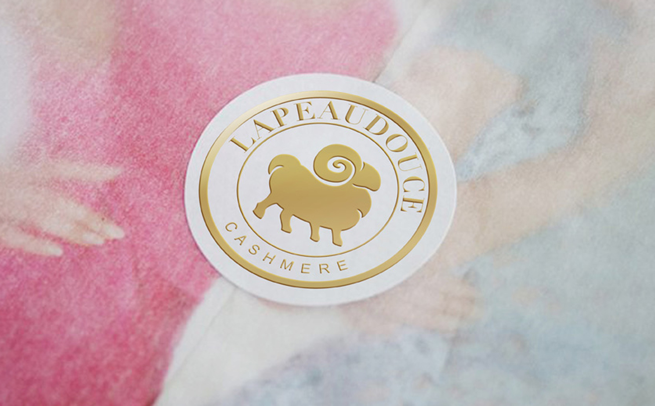 羊絨衫品牌設(shè)計(jì),服裝專(zhuān)賣(mài)店設(shè)計(jì)