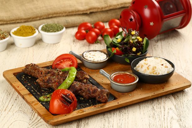 輕餐飲策劃，全力搶占輕餐市場